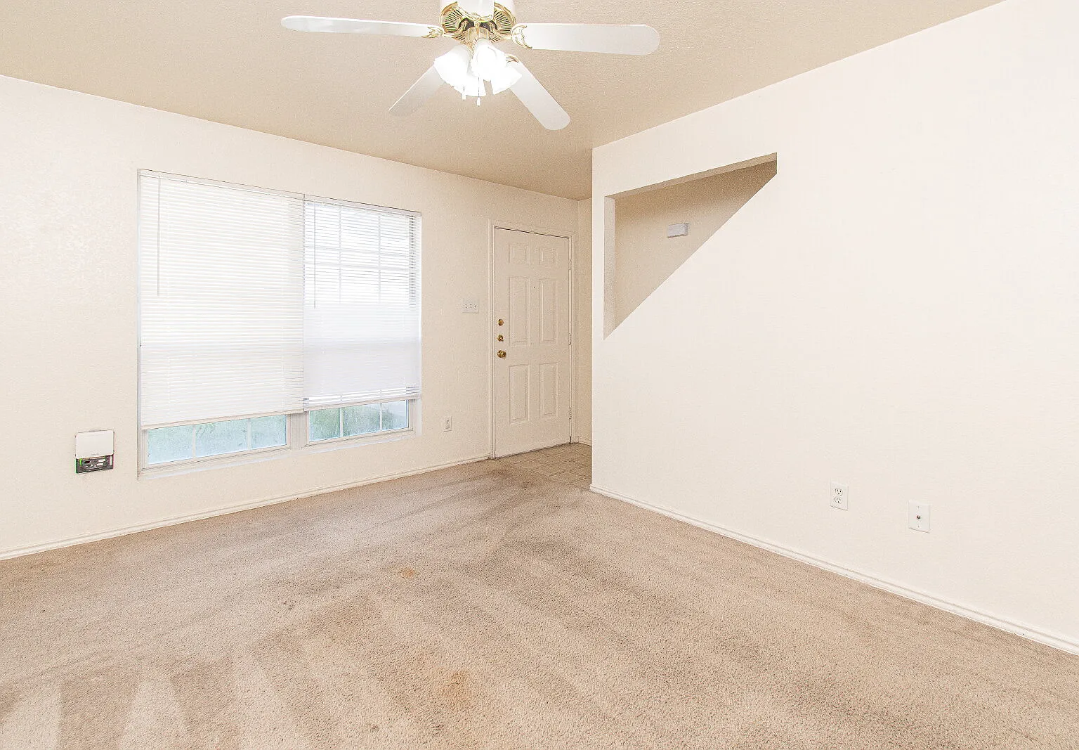 2 bed, 1.5 bath, 1000 sqft, $700 — Photo 4