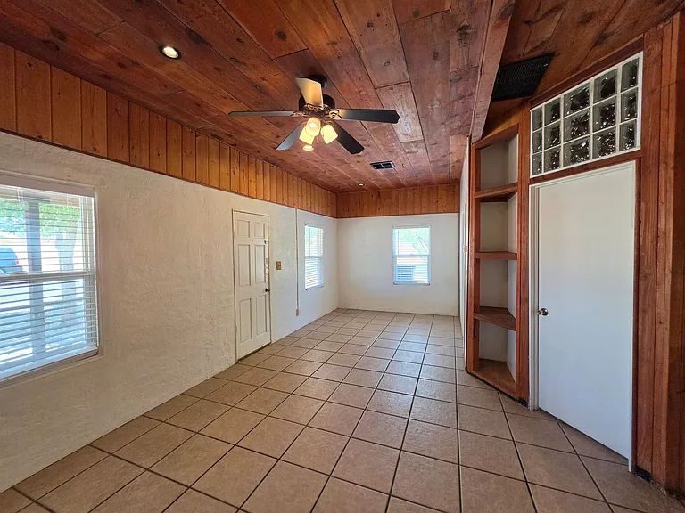 2145 W Wilshire Dr — Photo 17