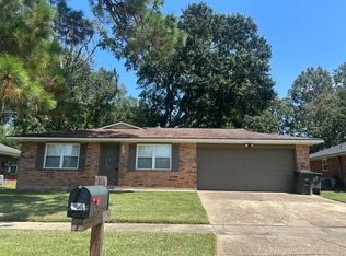 1605 Outrigger Dr, Baton Rouge, LA 70816
