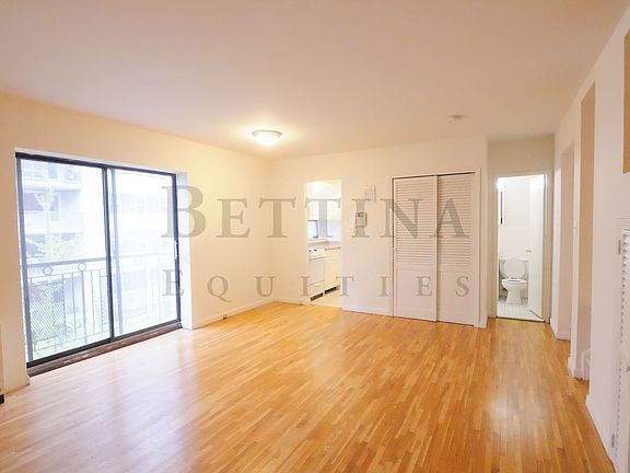5th image of 401 E 77th St APT 5C