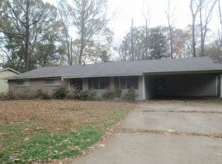 1215 Wooddell Dr, Jackson, MS 39212