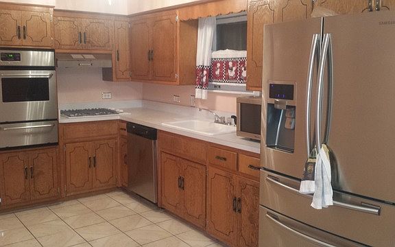 3rd image of 6773 W 88th Pl