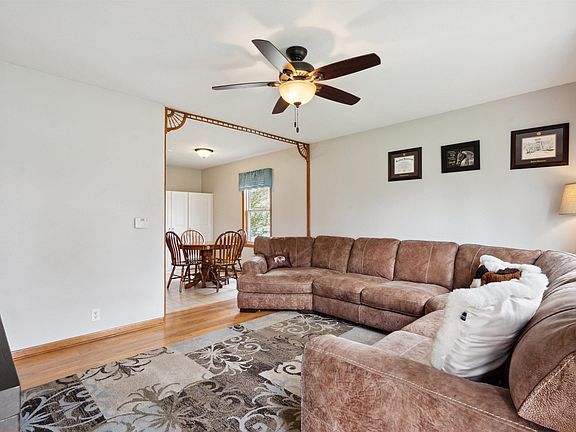 4th image of 2101 Valley Park Dr