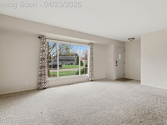 5th image of 6236 McKenzie Dr