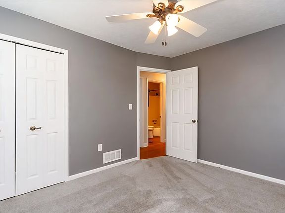 3rd image of 7406 Gaymont Dr