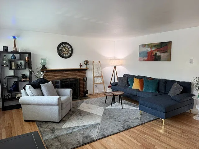 2 bed, 1500 sqft, $3,995 — Photo 3