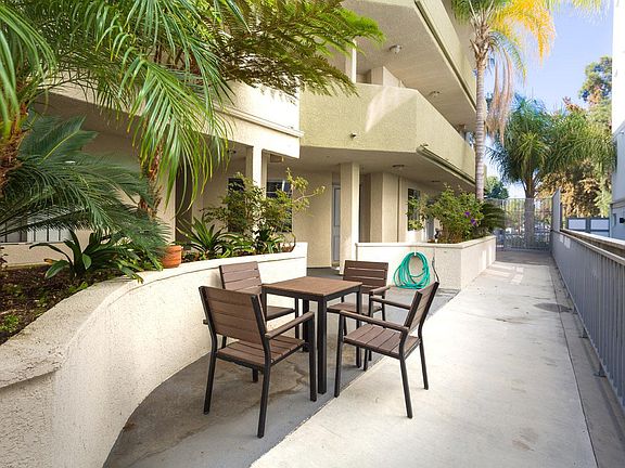 3rd image of 4560 Coldwater Canyon Ave APT 204