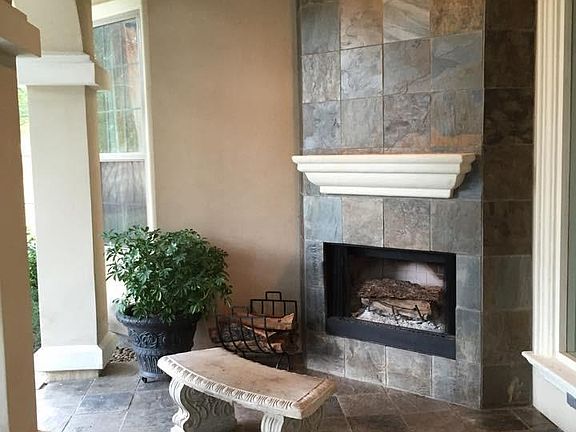 3rd image of 1002 Wildberry Cir