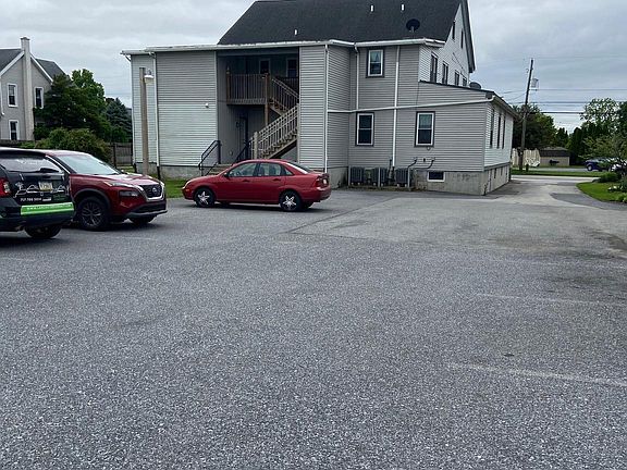 3rd image of 317 Newport Rd Unit 1