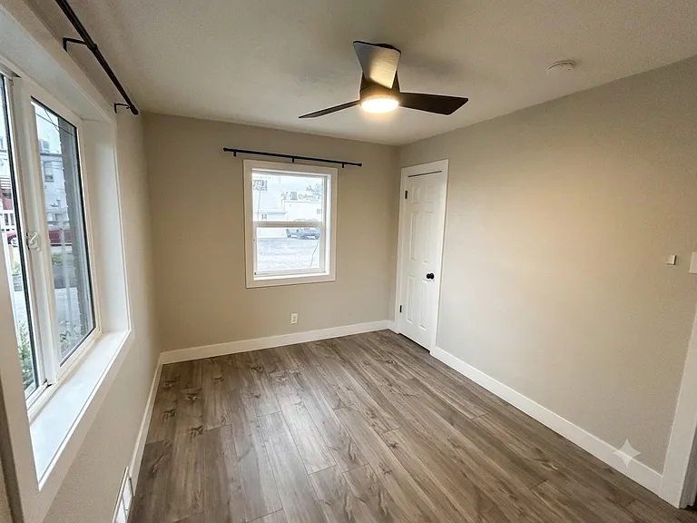 1460-64 Elmira St #1464 — Photo 7