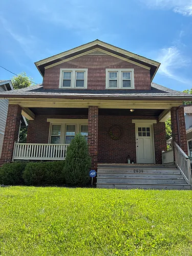 2809 Linwood Ave Photo 1