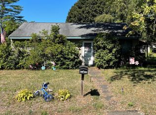 8 Castle Ave, Athol, MA 01331