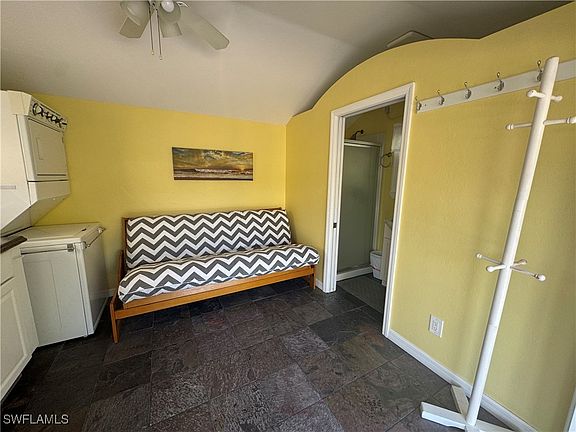 3rd image of 202-3026 Cupola Ln N