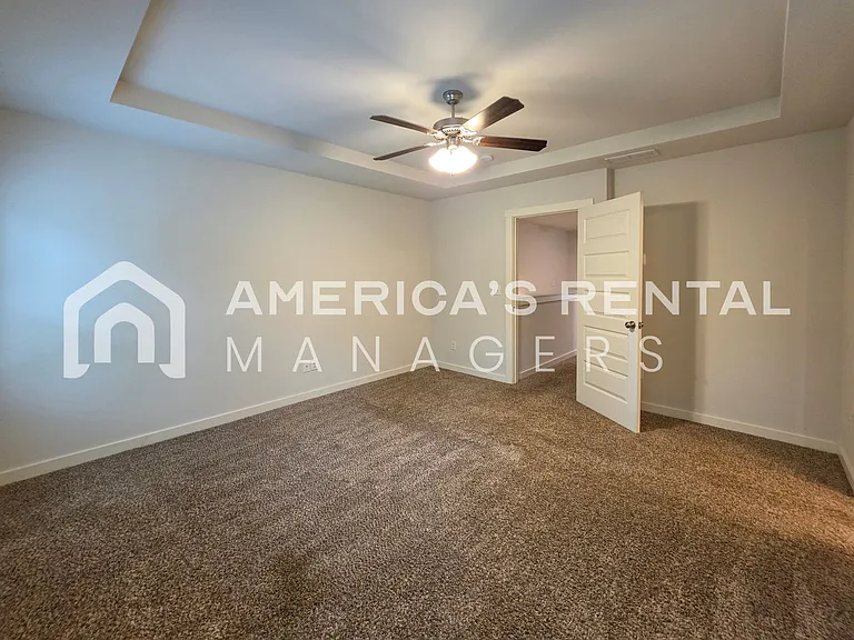 680 The Heights Ln — Photo 44