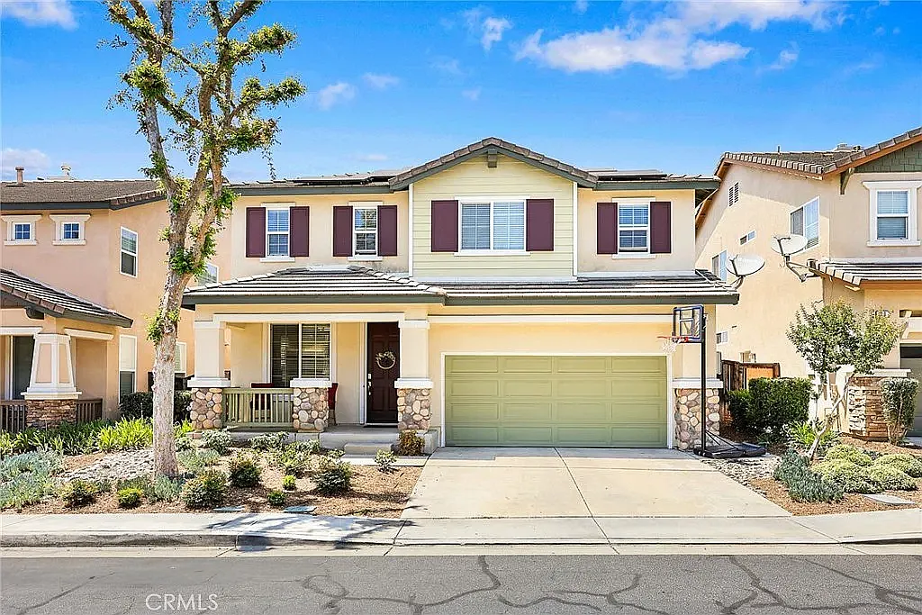 5 bed, 2262 sqft, $4,845 — Photo 1