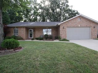 6 Hunters Rdg, Collinsville, IL 62234