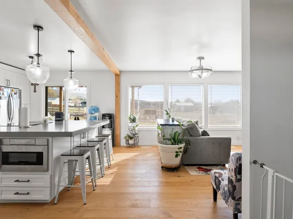 471 Gibson Rd, Selah, WA 98942