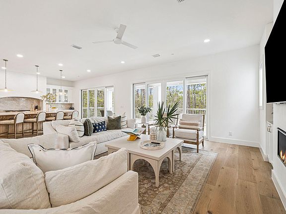 4th image of 70 Santa Clara St