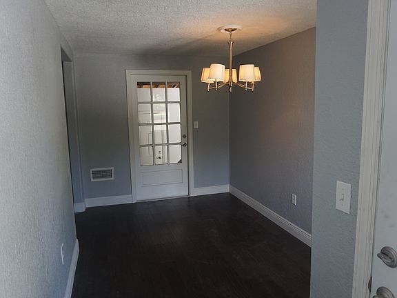 4th image of 1222 N Bumby Ave