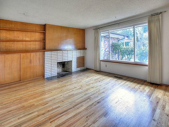 3rd image of 9919 58th Avenue Ct E