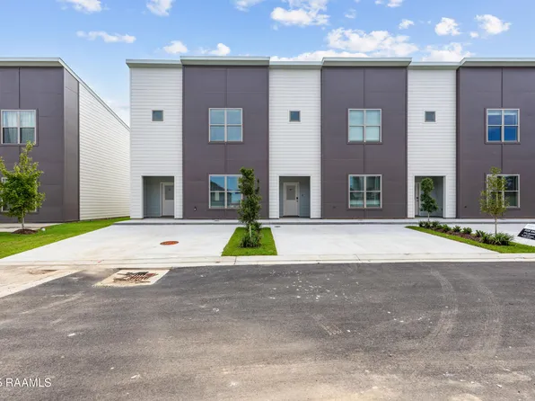 117 Firethorn Dr, Youngsville, LA 70592