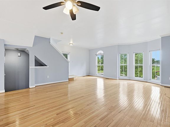 4th image of 710 W Court St