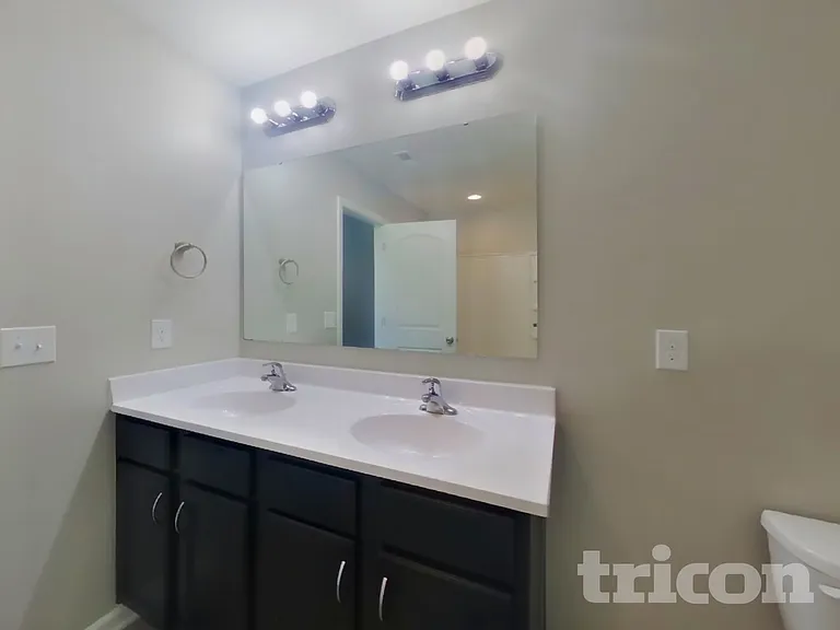 206 Churchill Dr — Photo 7