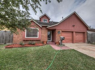 2518 Raspberry Ln, Pasadena, TX 77502