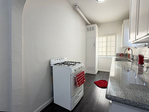 5th image of 1045 Saint Louis Ave APT D