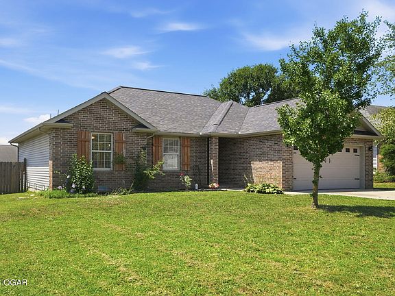 2nd image of 1127 Woodland Rdg