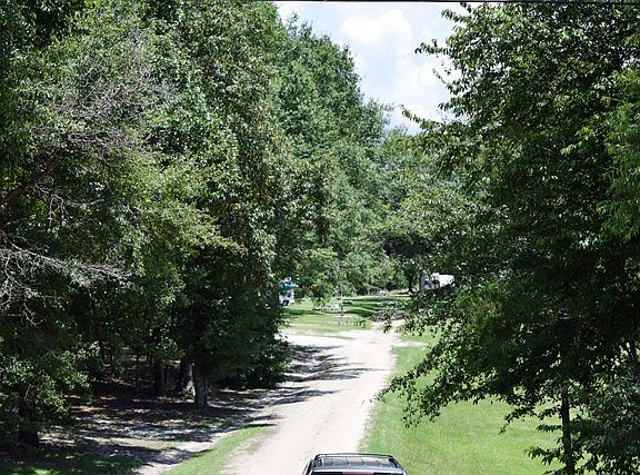 3rd image of 28 Muscadine Dr