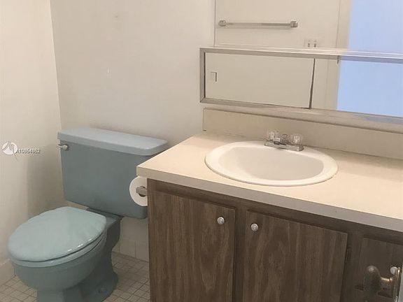 4th image of 314 SE 10th St APT 304