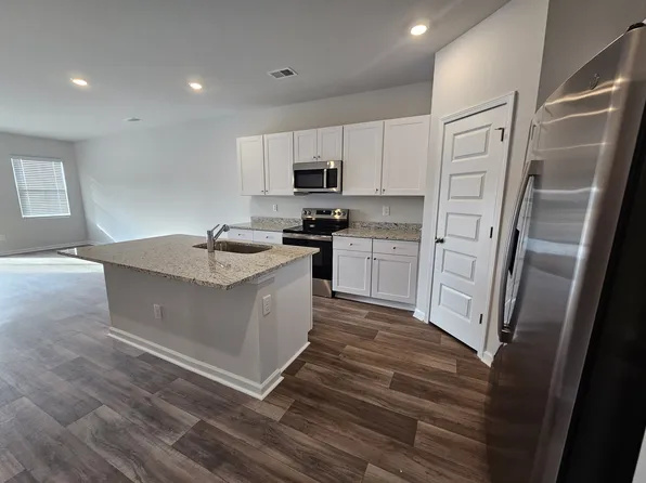 2033 Wild Indigo Cir NW, Calabash, NC