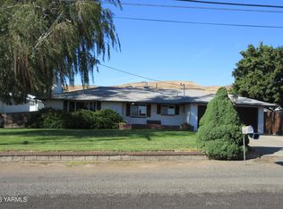 2703 Cascade Rd, Yakima, WA 98901