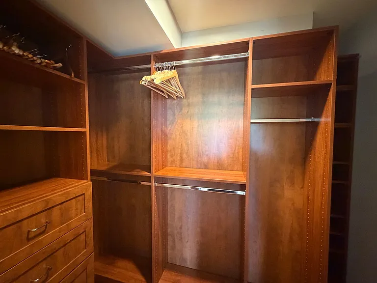 214 Grape St — Photo 17