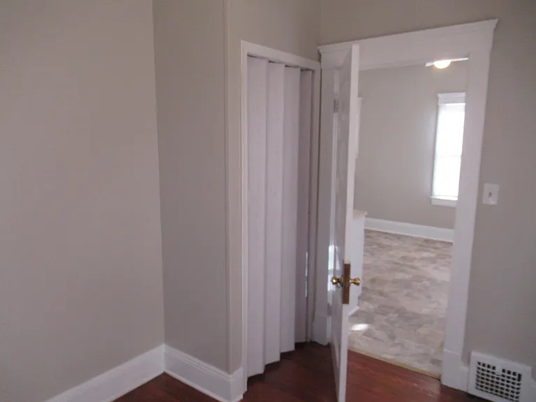 2080 Halstead Ave #2 — Photo 17