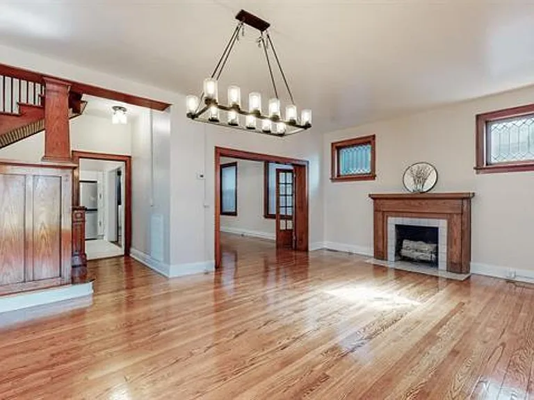 1507 Jefferson St — Photo 2