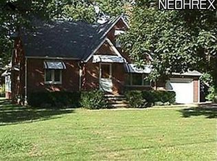 29425 Luxona Ave, Wickliffe, OH 44092