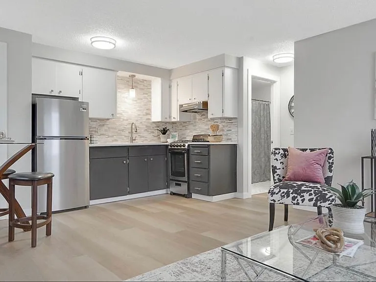 2333 Lee St SE — Photo 8