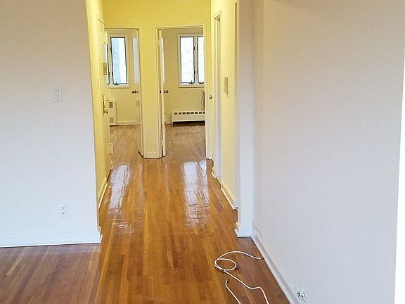 5th image of 2314 38th St