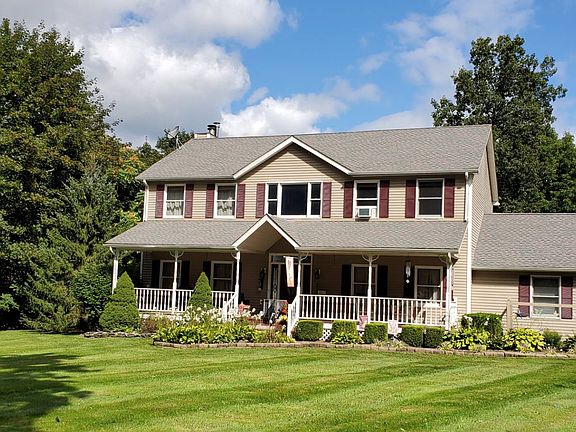 3rd image of 9 Savannah Ln
