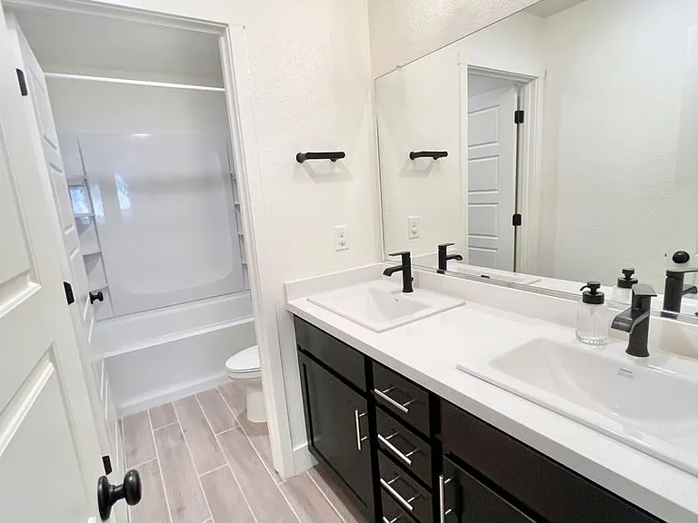 1602 Dodder Dr — Photo 20