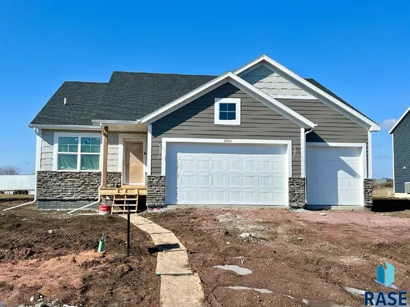 5933 S Hosta Ave, Sioux Falls, SD 57108