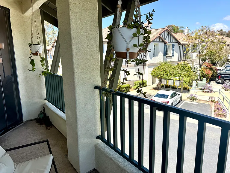 402 Bay Berry Pl — Photo 8