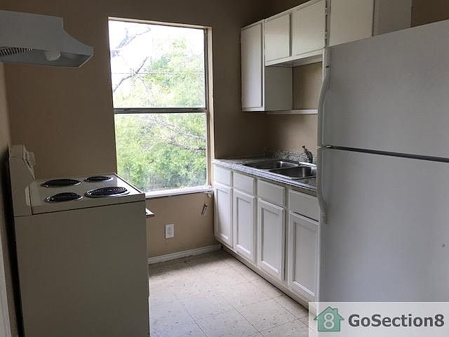 2nd image of 1400 Clamp Ave APT 202