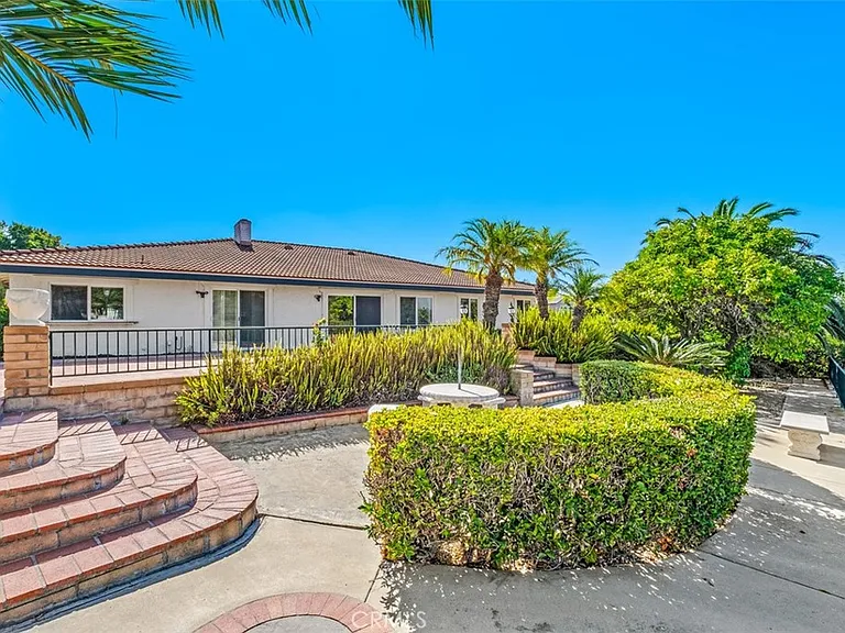 26571 Dapple Grey Dr — Photo 2