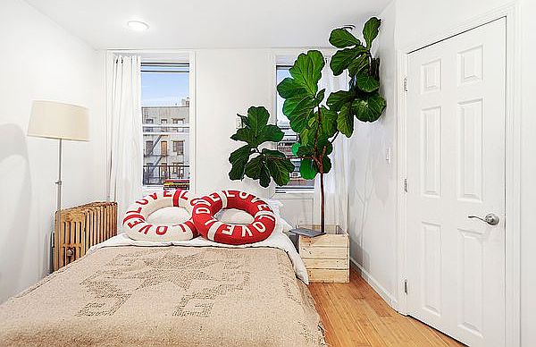 1st image of 121 Mulberry St APT 4