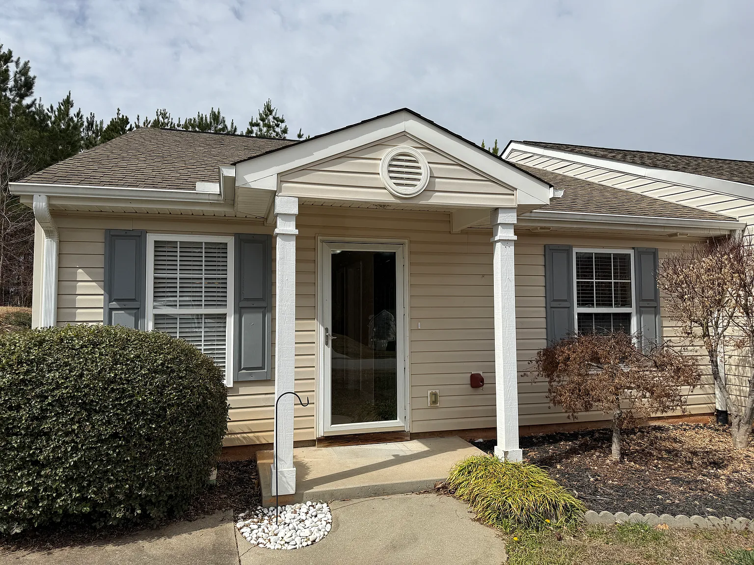 2 bed, 1200 sqft, $1,400 — Photo 1