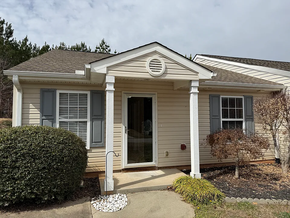 235 Tamarack Dr