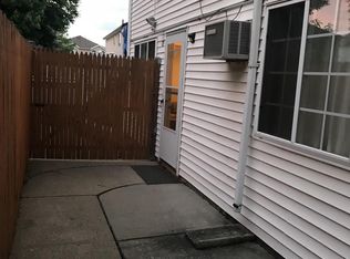 21 Red Cedar Ln, Staten Island, NY 10309